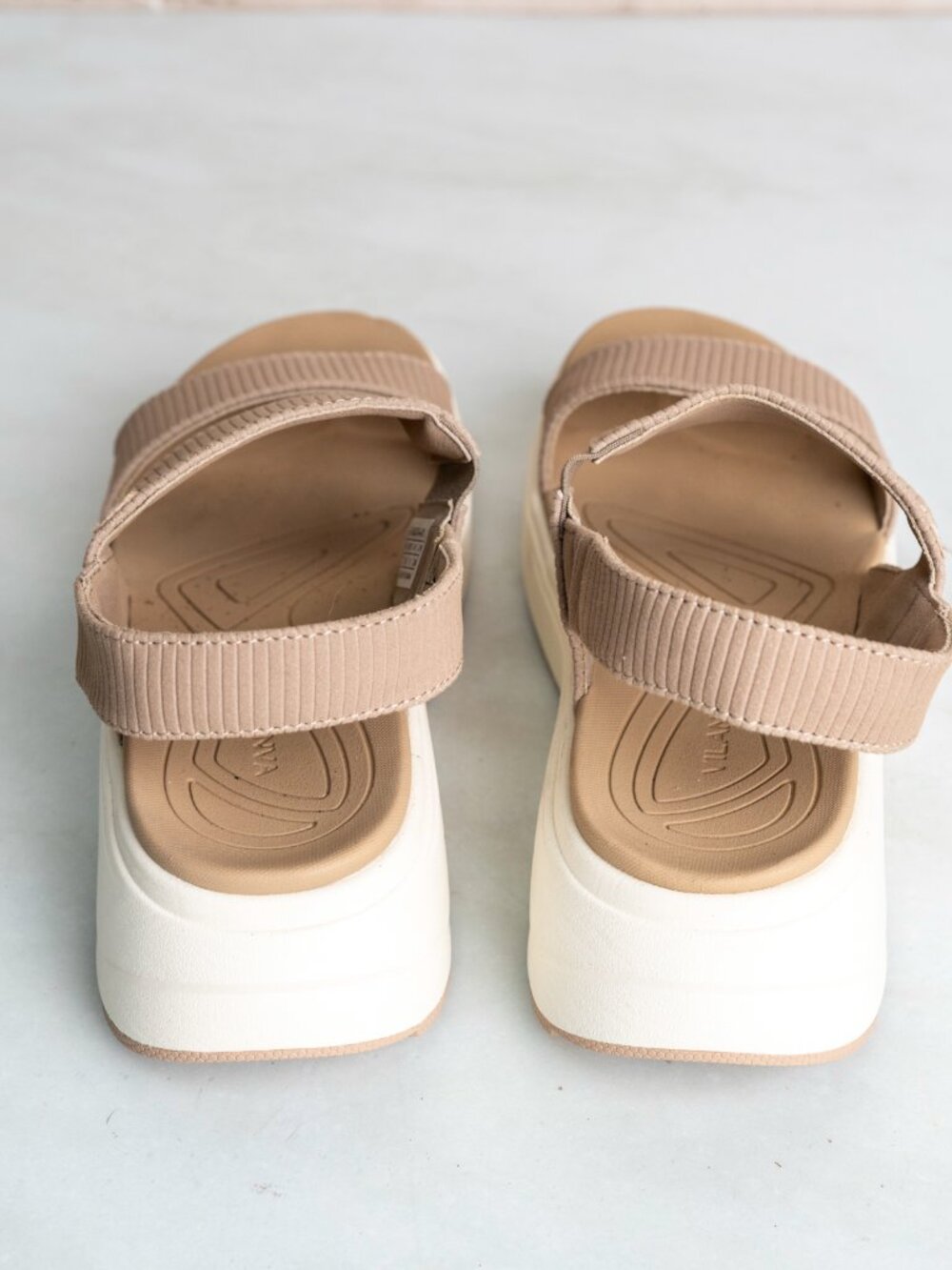 Vilanva Women's Platform Sandals - Picture 4 of 6